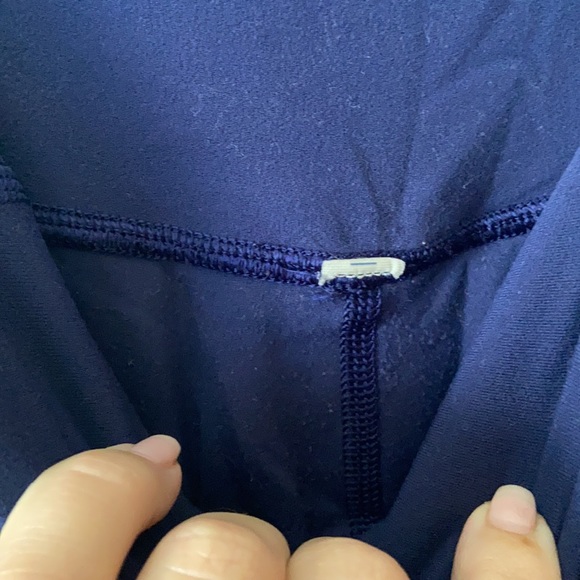 Lululemon Leggings: Blue Size 2 - Picture 6 of 6